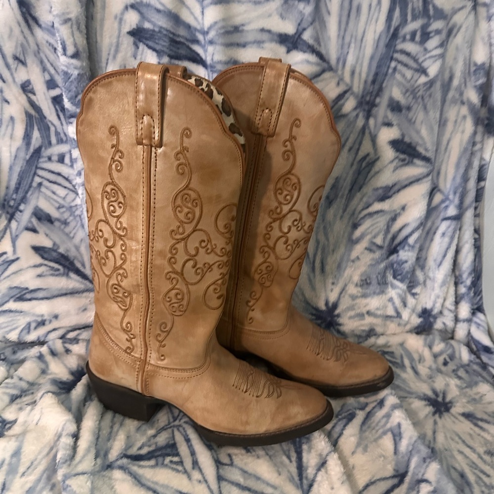 LAREDO Tan Boots